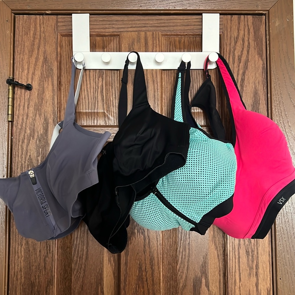 VS zip up sports bras- lot of 4